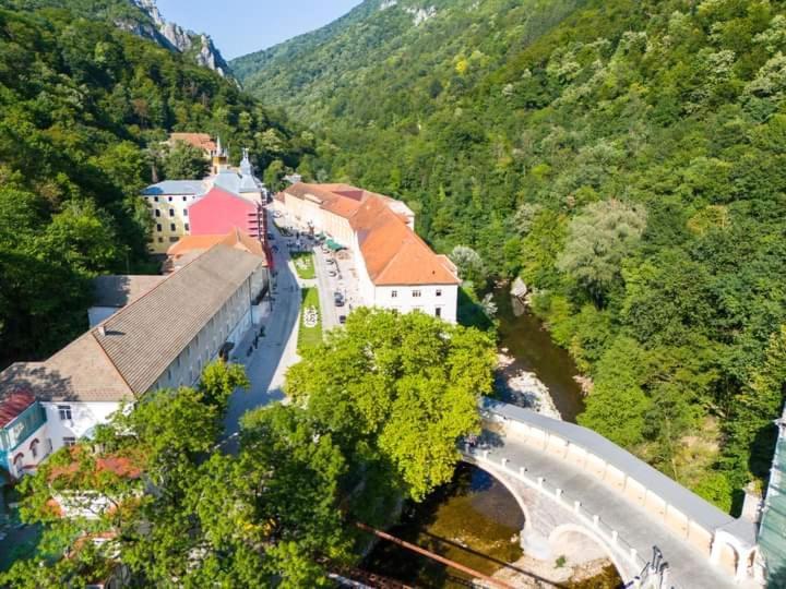 Casa Anne Băile Herculane Exterior foto